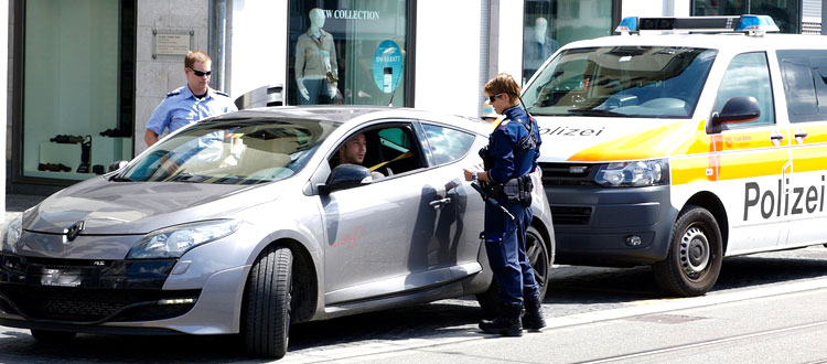 Bei zu viel Chianti am Steuer ist das Fahrzeug weg