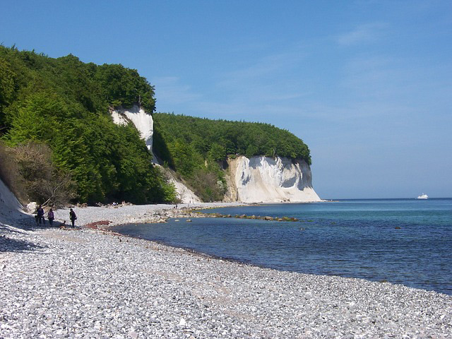 Abbildung 1: Die Kreidefelsen von Rügen - eine tolle Insel für einen unvergesslichen Familienurlaub